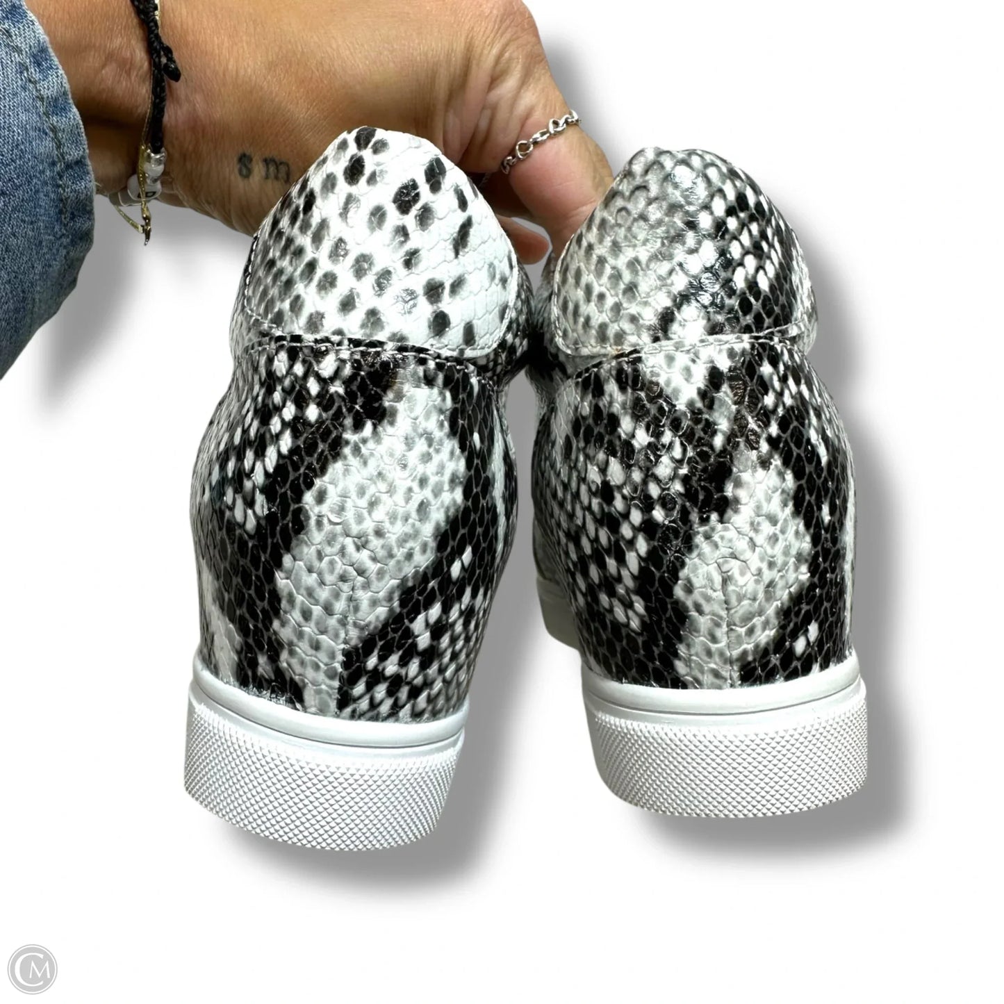 Shoes Sneakers By Blondo In Animal Print, Size: 7.5