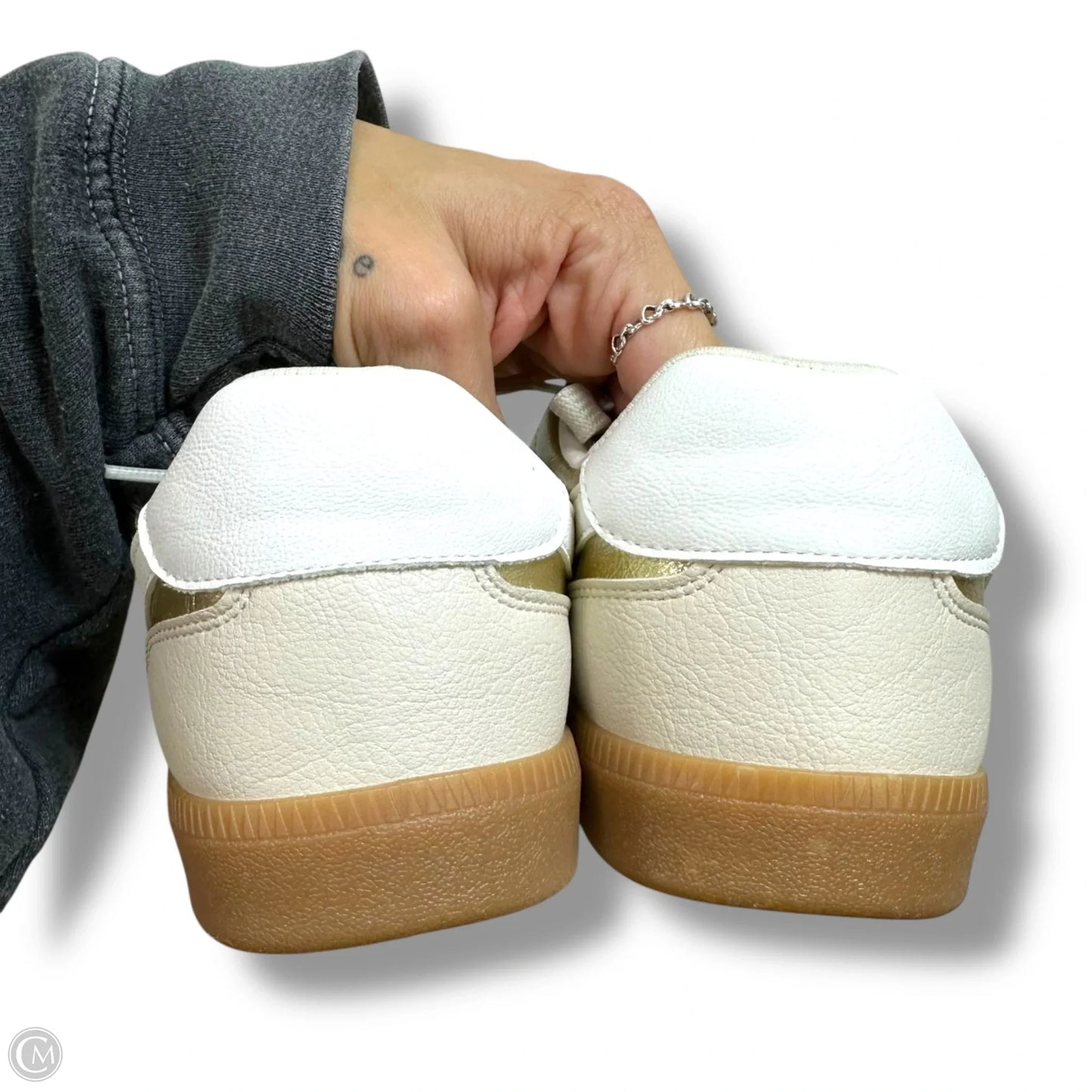 Shoes Sneakers By Dv In Gold, Size: 7.5