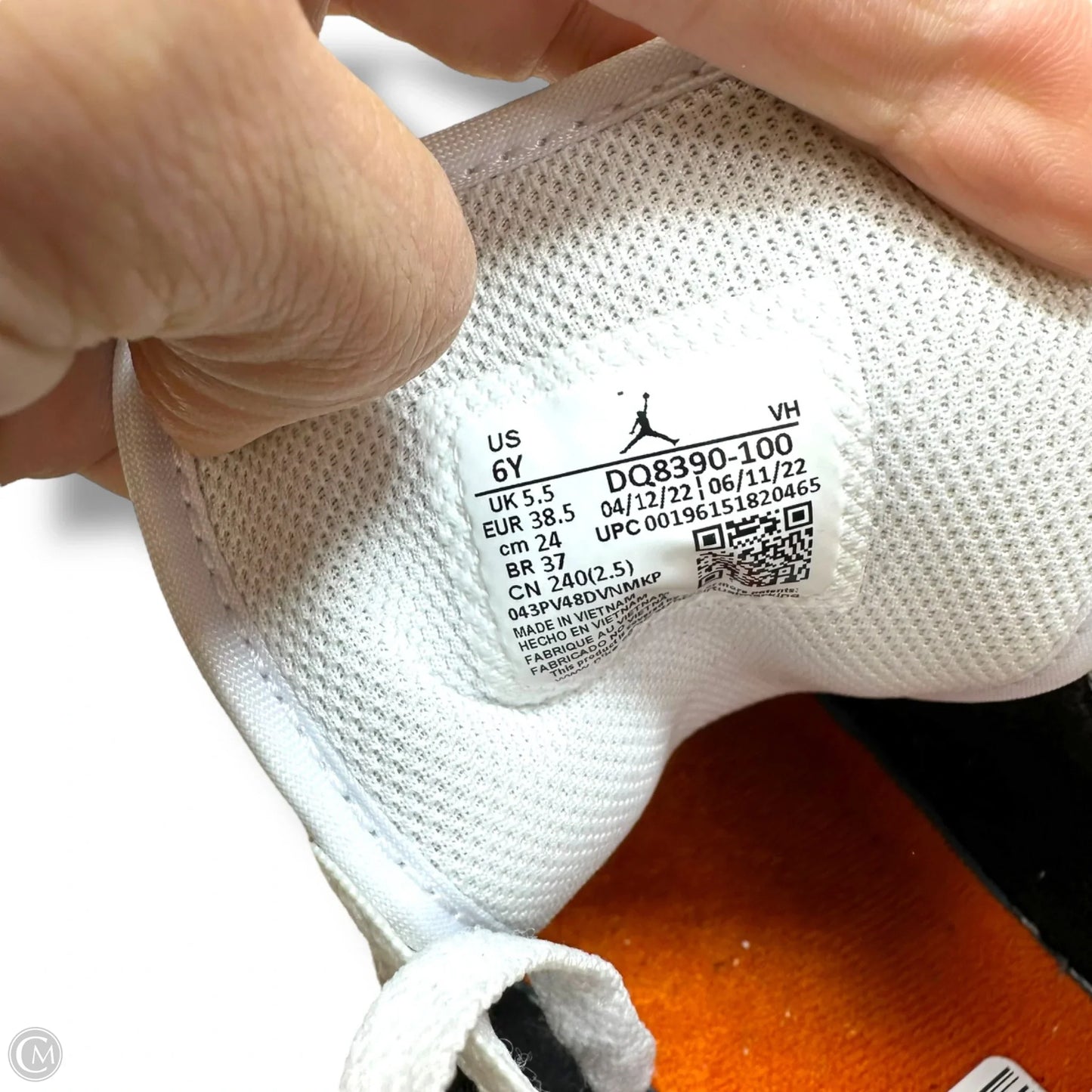 Shoes Athletic By Nike In Floral Print, Size: 6Youth /7.5 Women’s