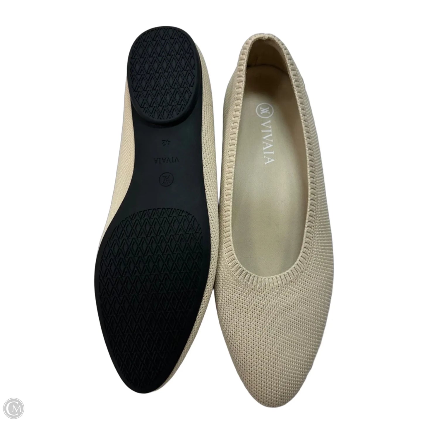 Shoes Flats By Vivaia In Beige, Size: