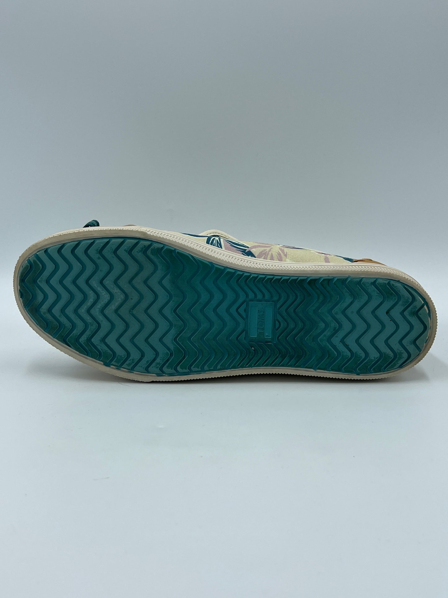 Shoes Athletic By Toms Size: 9.5