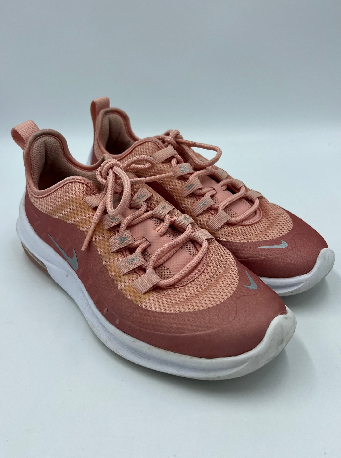 Shoes Athletic By Nike Size: 7