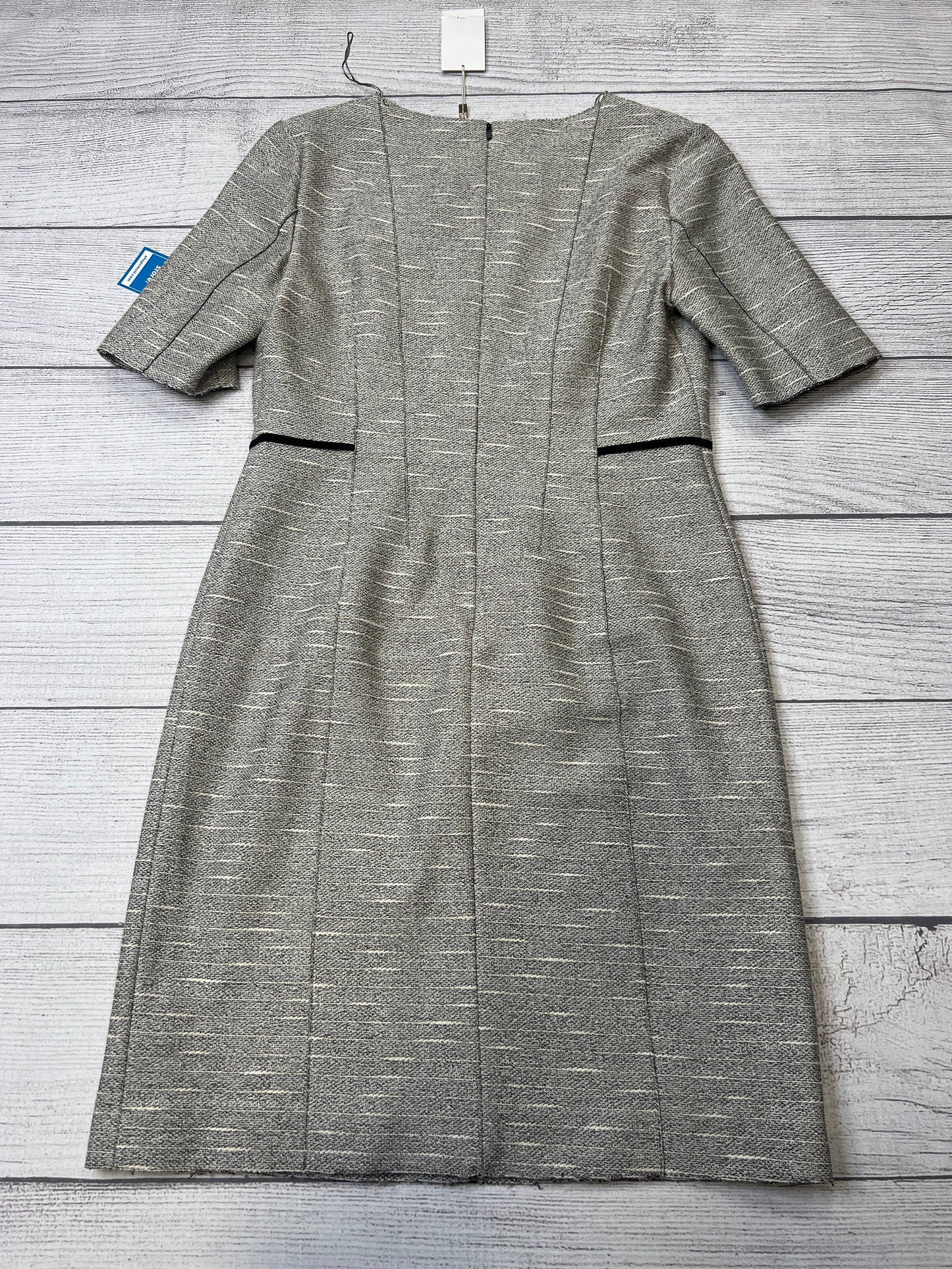 Dress Casual Midi By Hugo Boss Size: M