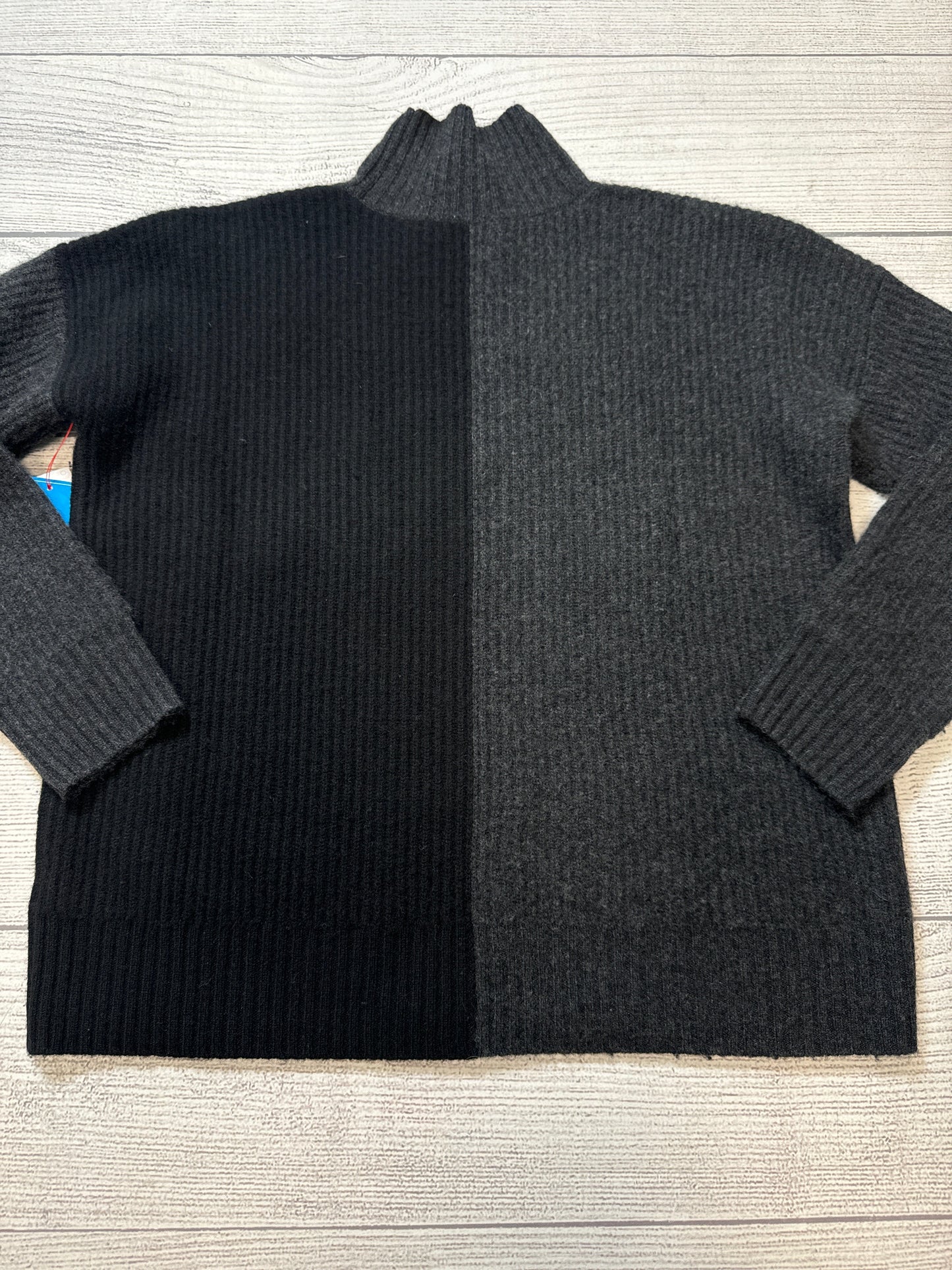 Sweater By Vineyard Vines In Black & Grey, Size: S