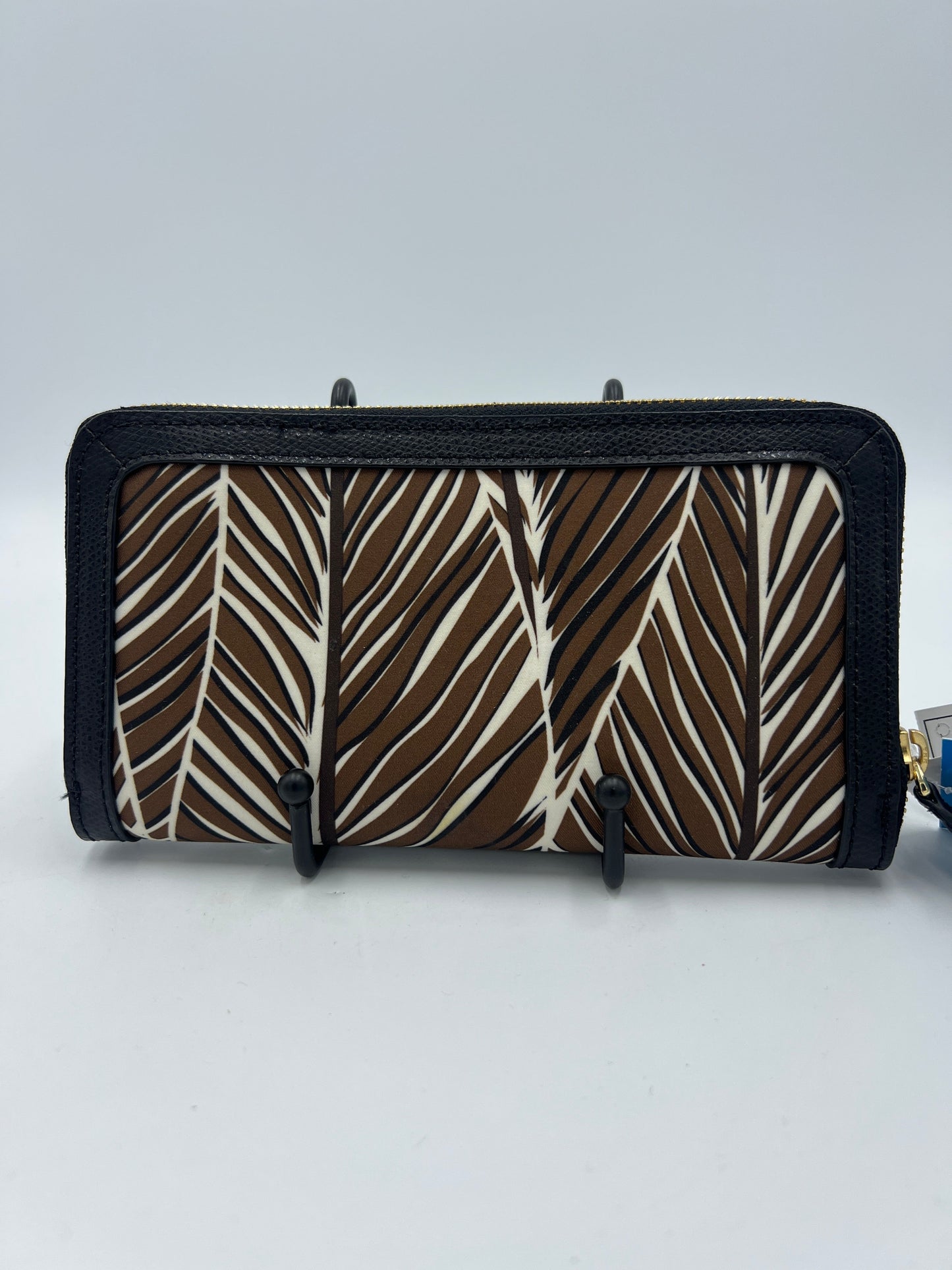 Wallet By Vera Bradley Size: Medium