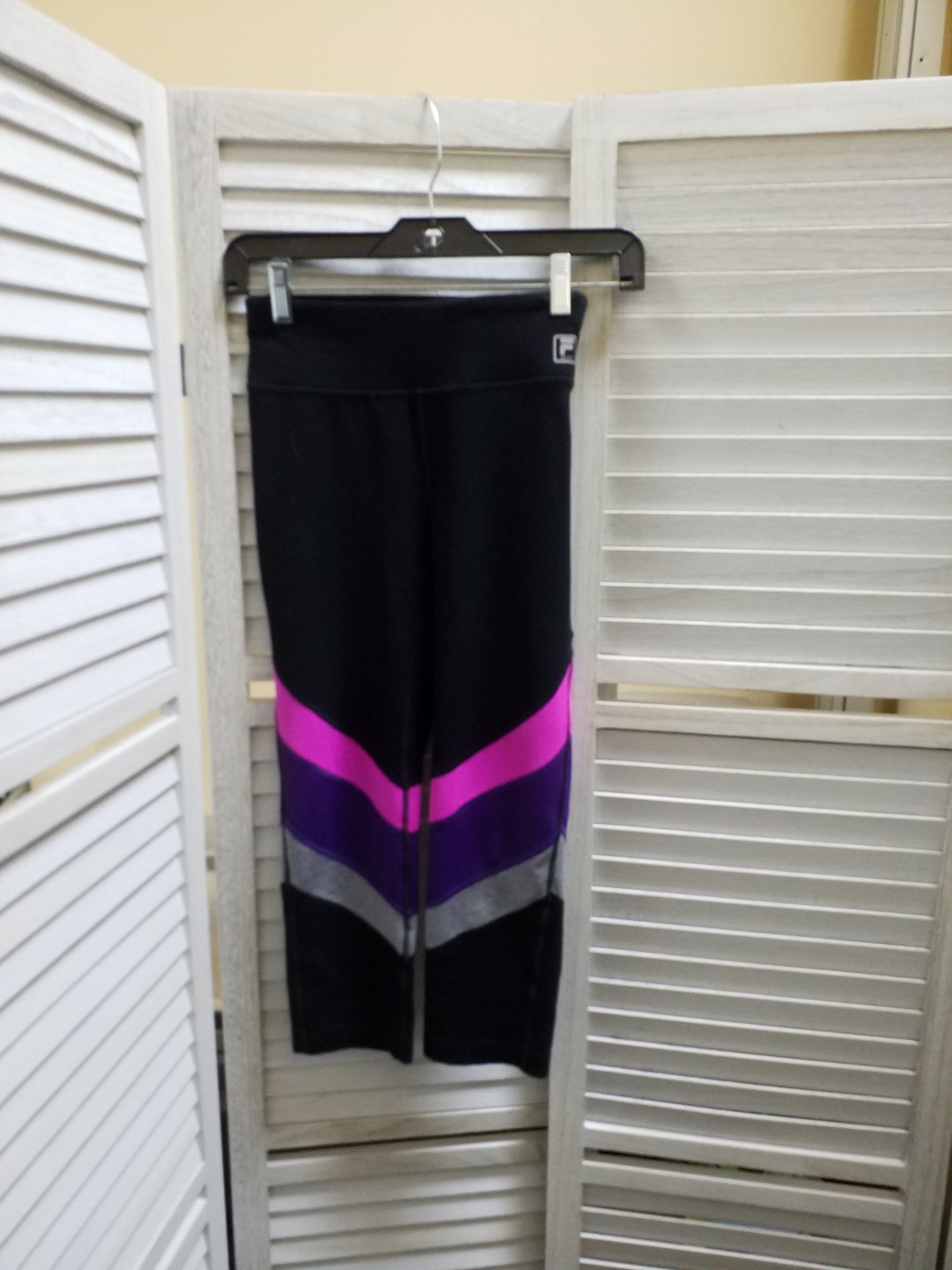Athletic Leggings Capris By Fila Size: S