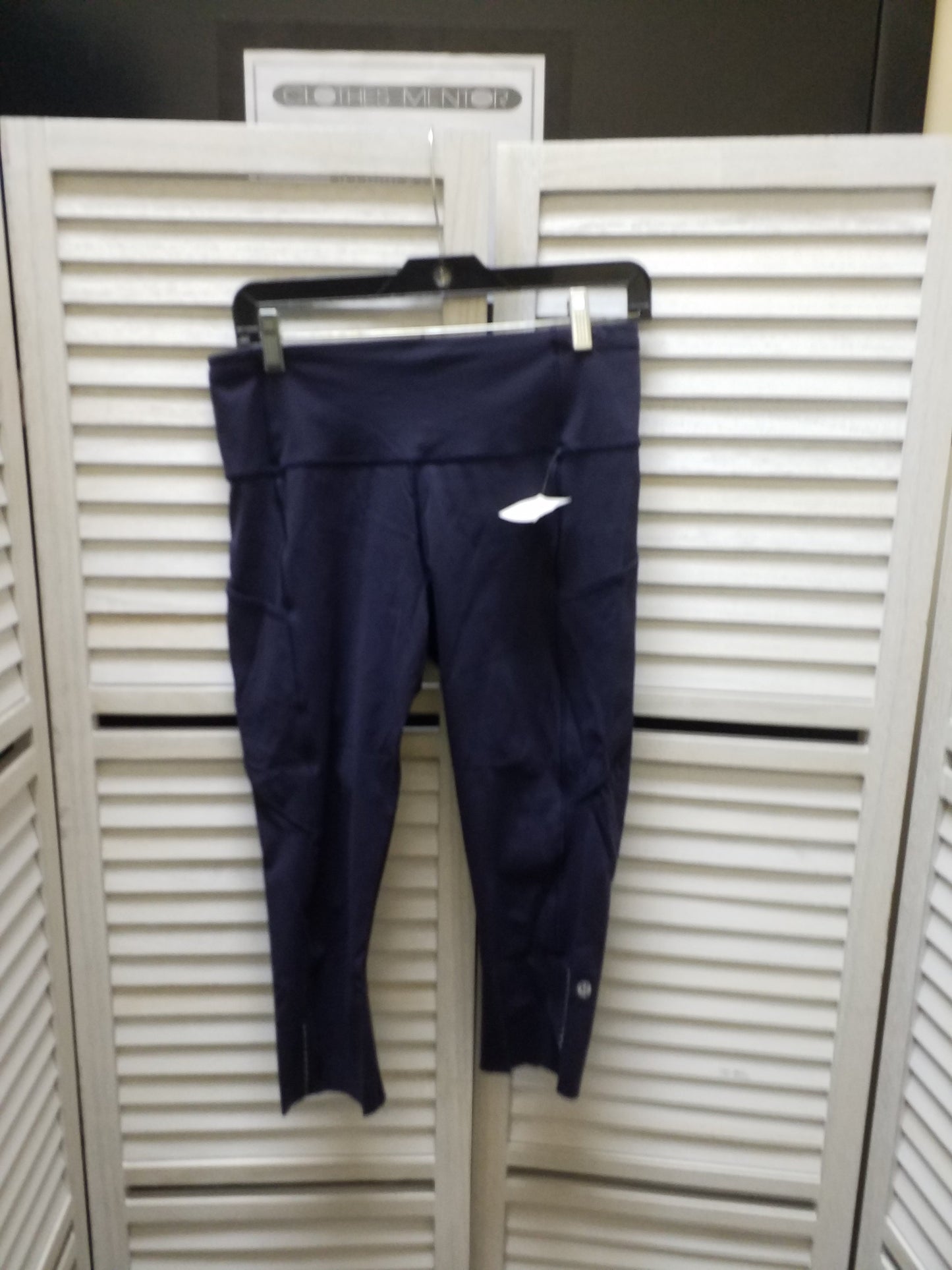 Athletic Leggings Capris By Lululemon Size: 10