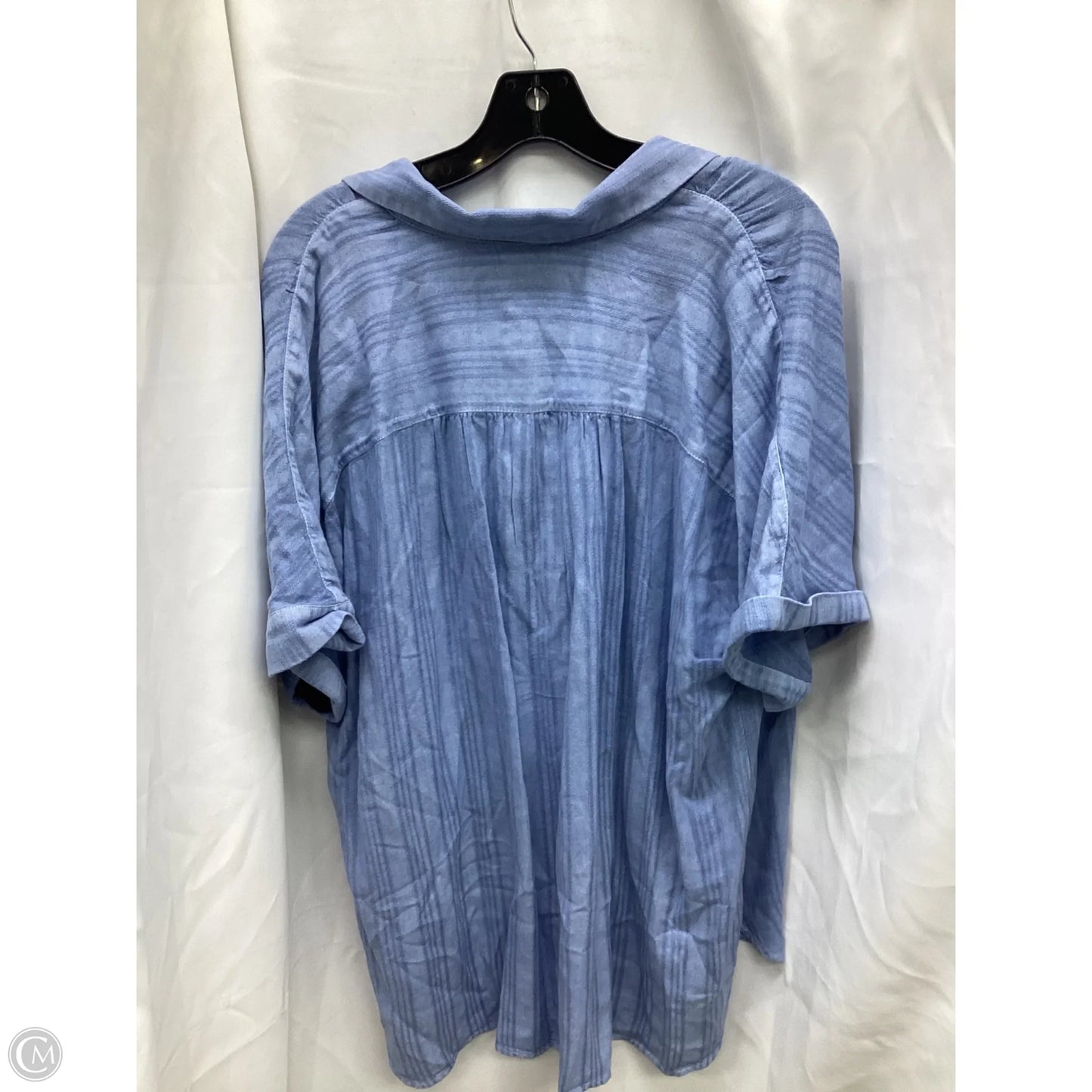 Top Short Sleeve By Chicos In Blue Denim, Size: Xl