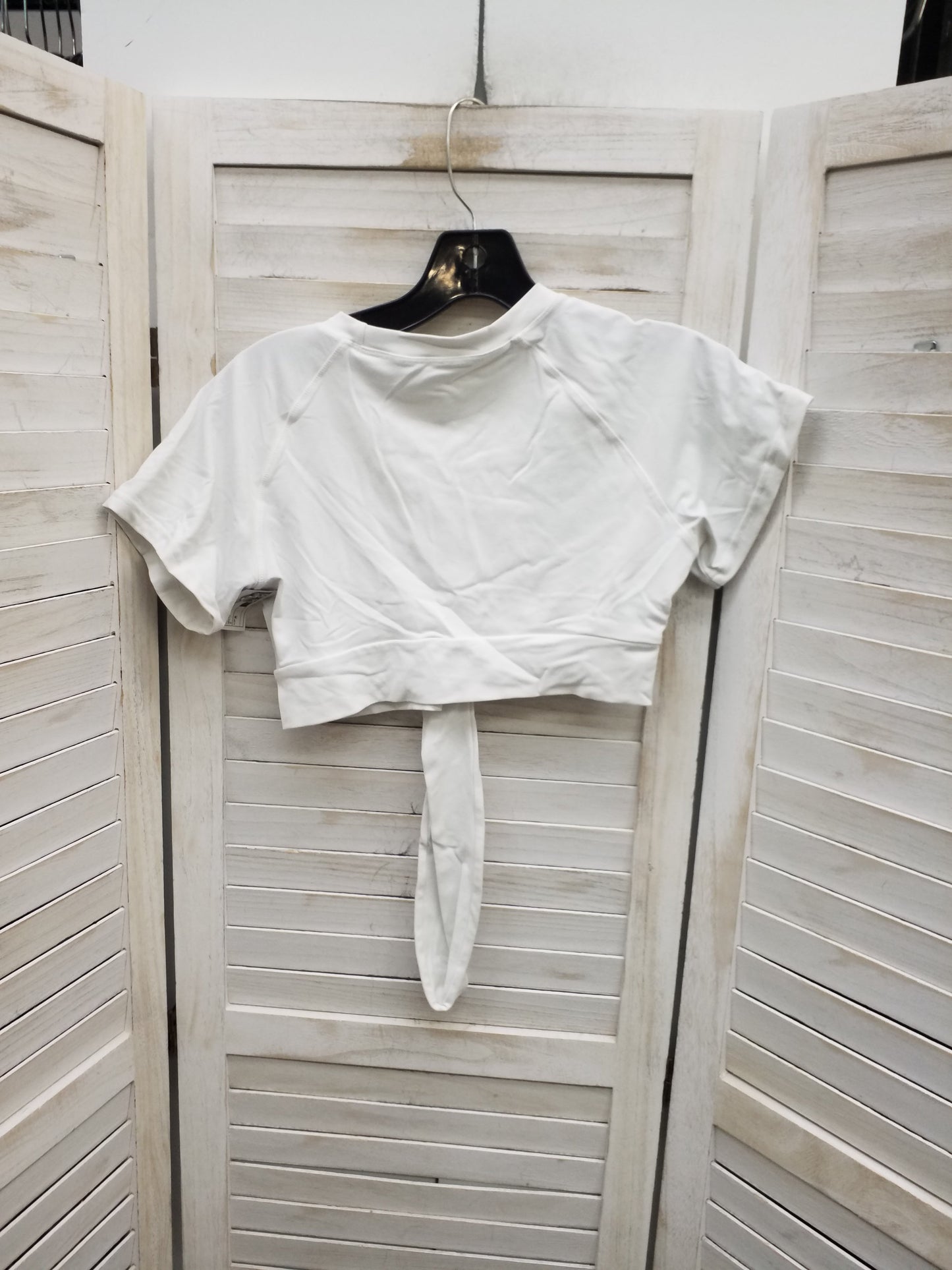 Top Short Sleeve Basic By Clothes Mentor Size: M