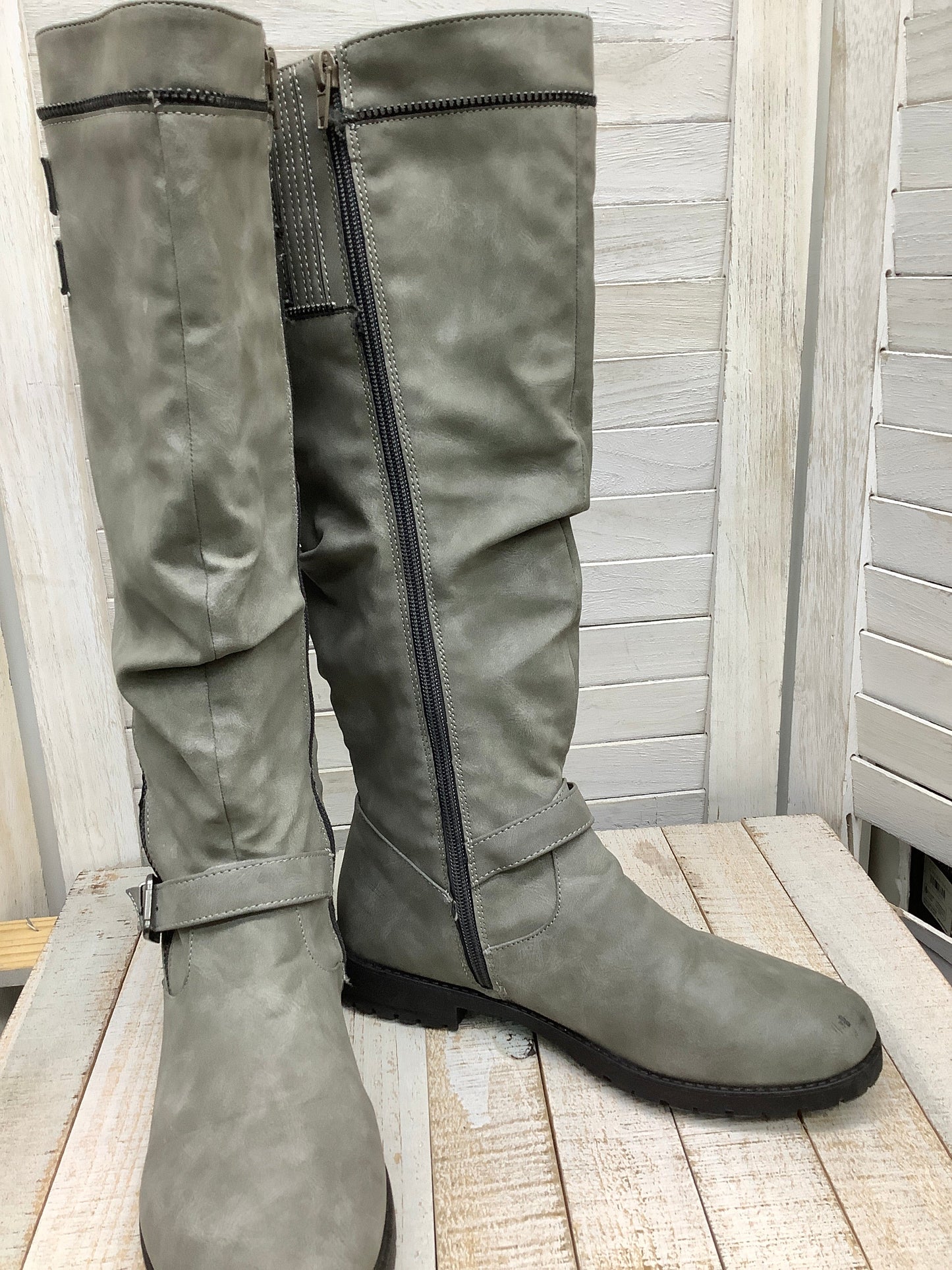 Boots Mid-calf Flats By Clothes Mentor Size: 7