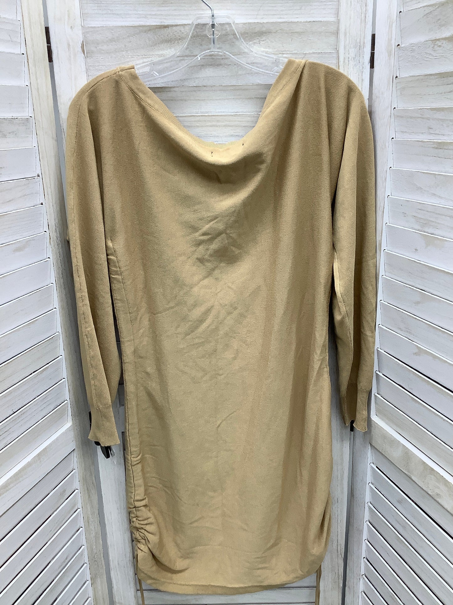 Dress Casual Midi By Love Tree Size: M