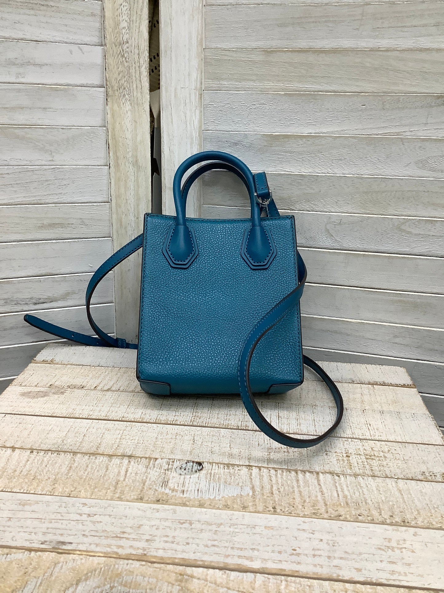 Crossbody Designer By Michael Kors Size: Small