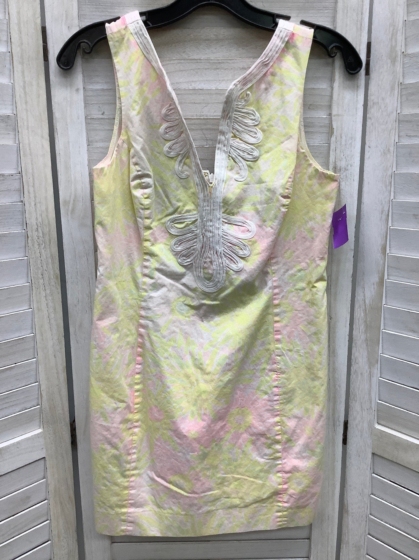 Dress Casual Short By Lilly Pulitzer Size: 4