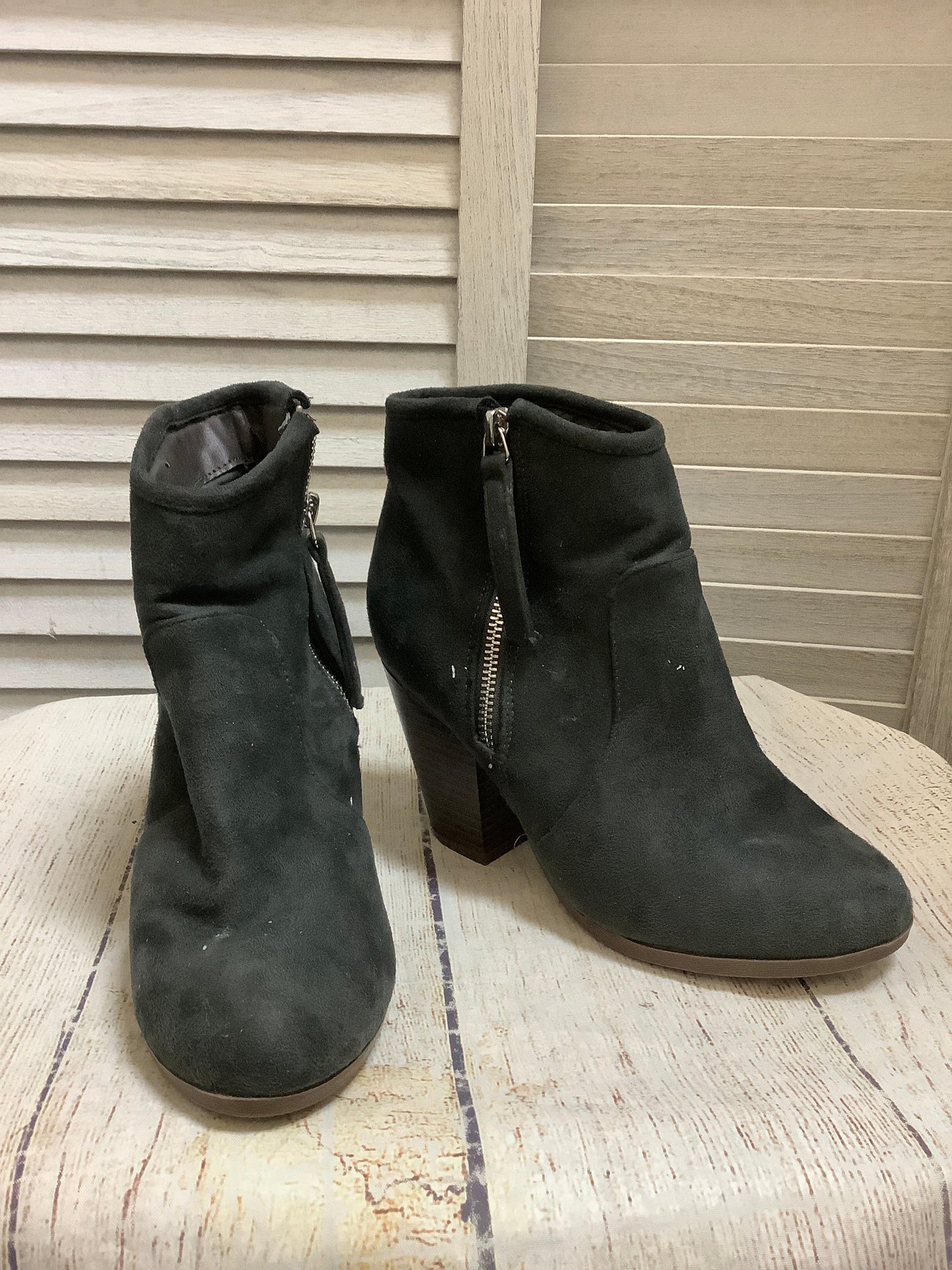 Boots Ankle Heels By Clothes Mentor Size: 6