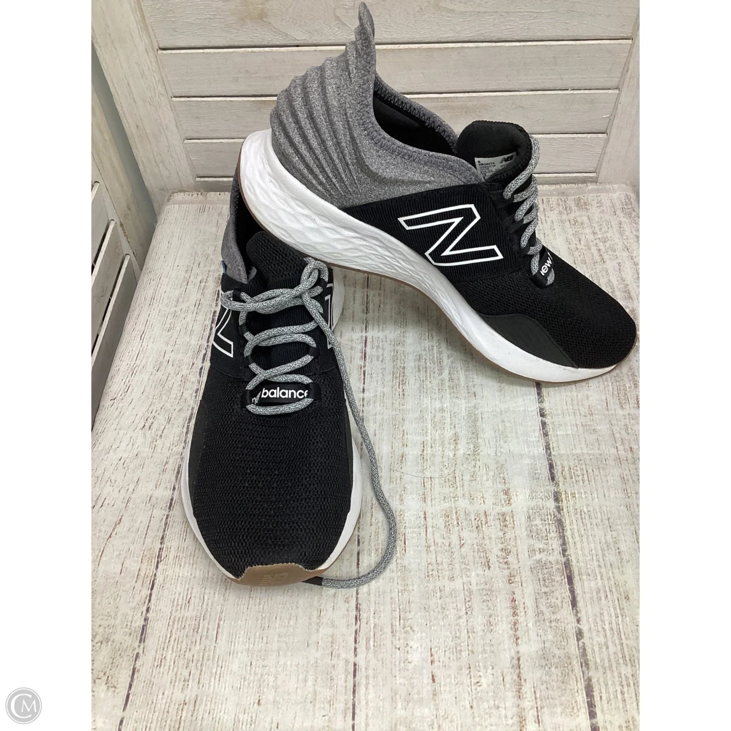 Shoes Athletic By New Balance In Black & Grey, Size: 10