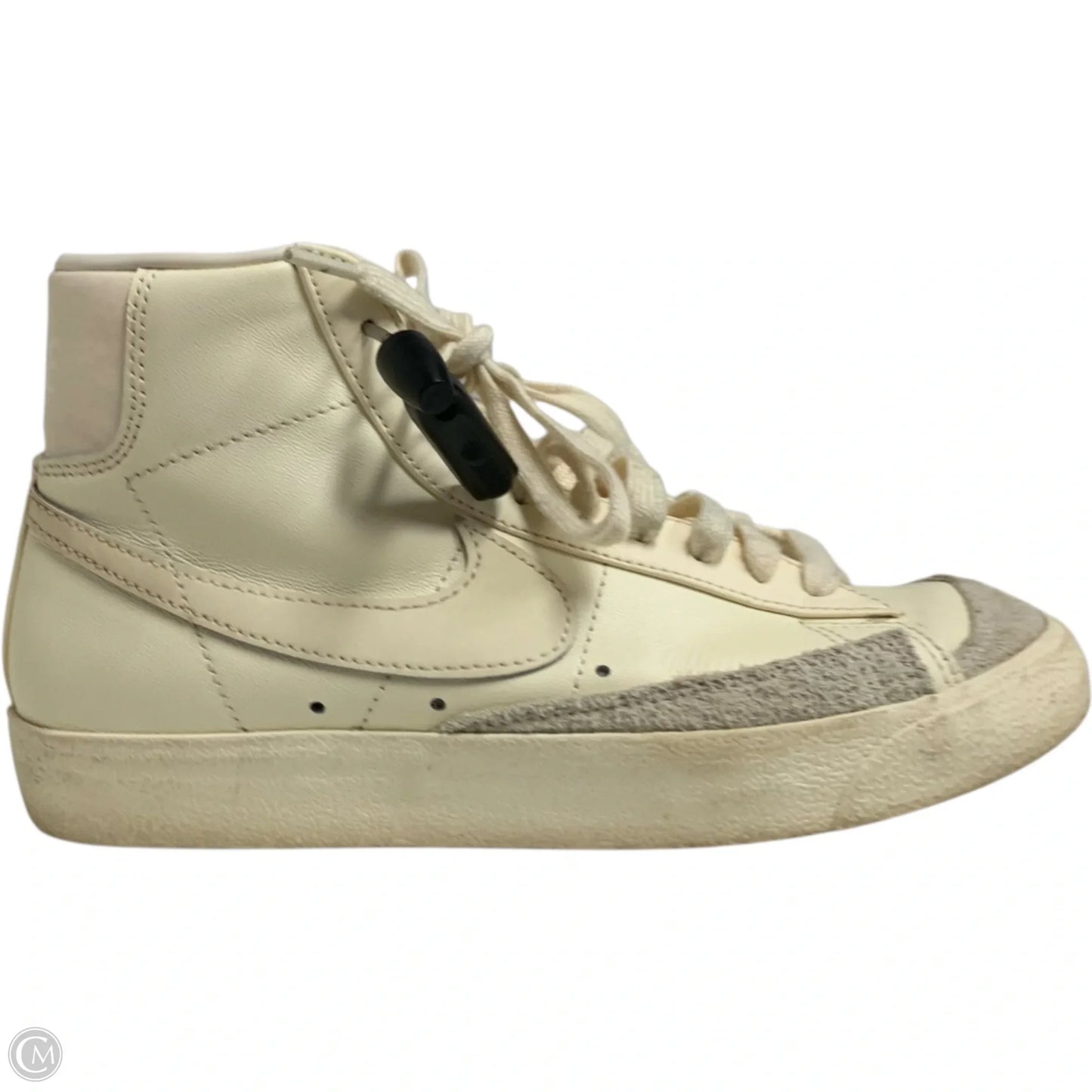 Shoes Sneakers By Nike In Cream, Size: 7