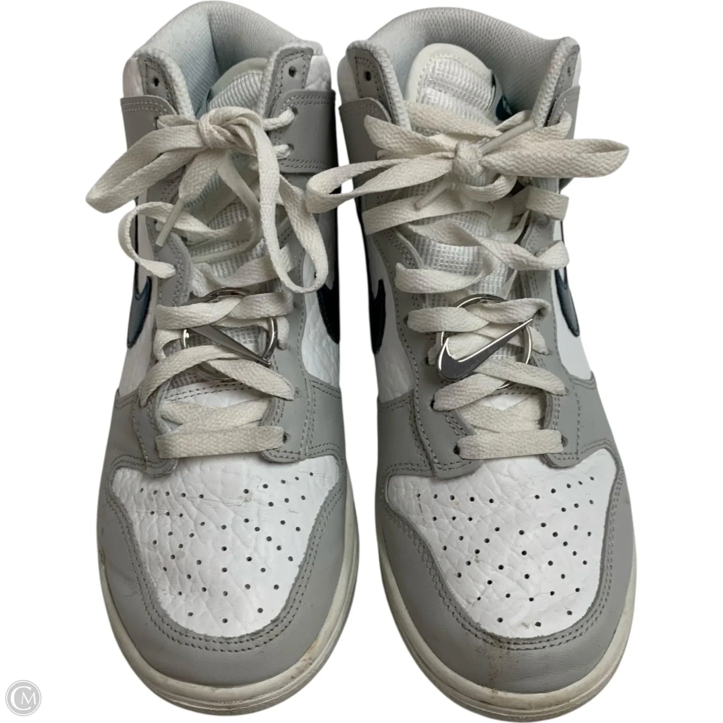 Shoes Sneakers By Nike In Green & White, Size: 8