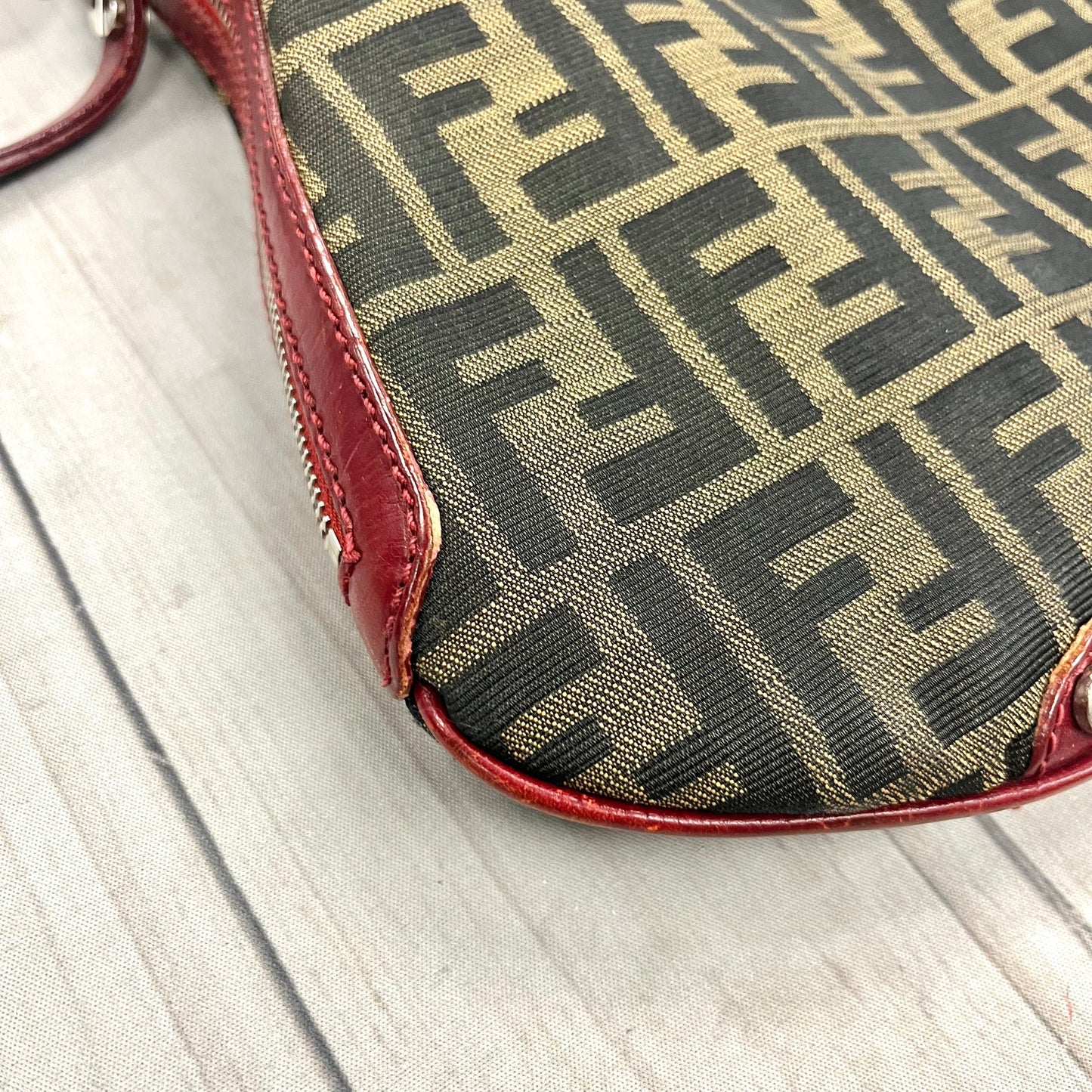 Handbag Luxury Designer By Fendi, Size: Medium