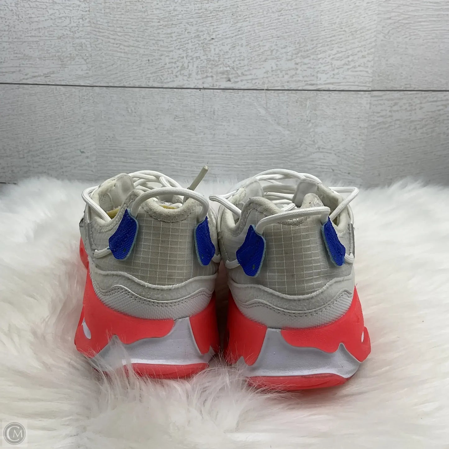 Shoes Athletic By Nike In White, Size: 8
