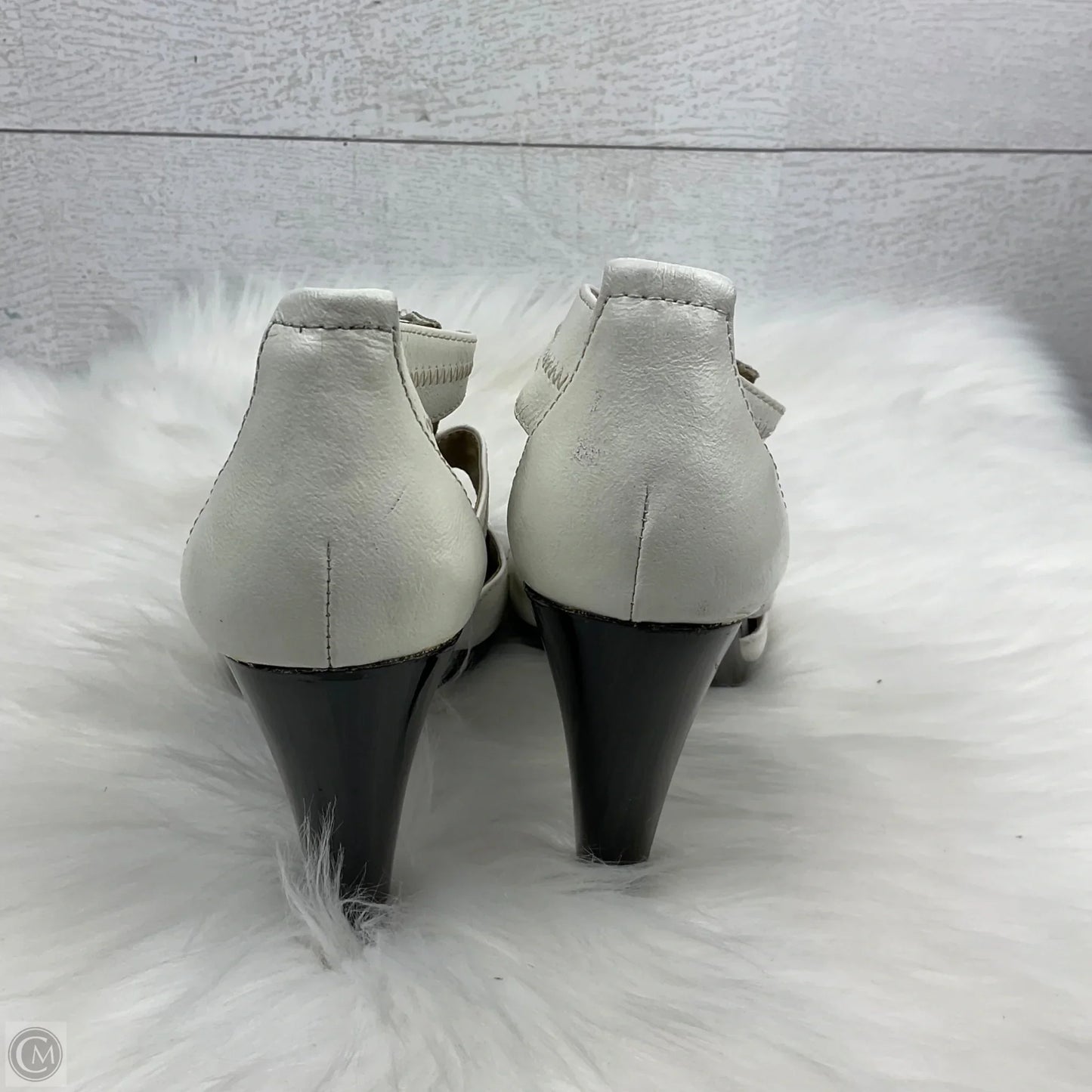 Shoes Designer By Michael Kors In White, Size: 7.5
