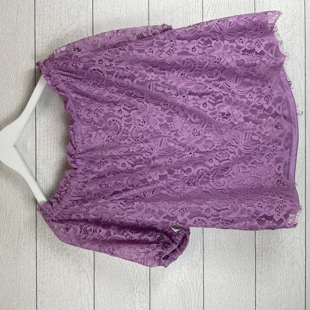 Top Short Sleeve By Cato In Purple, Size: M