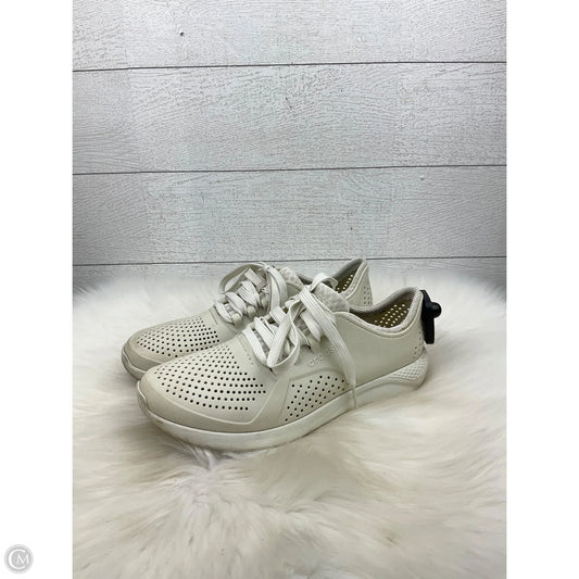 Shoes Sneakers By Crocs In Cream, Size: 8