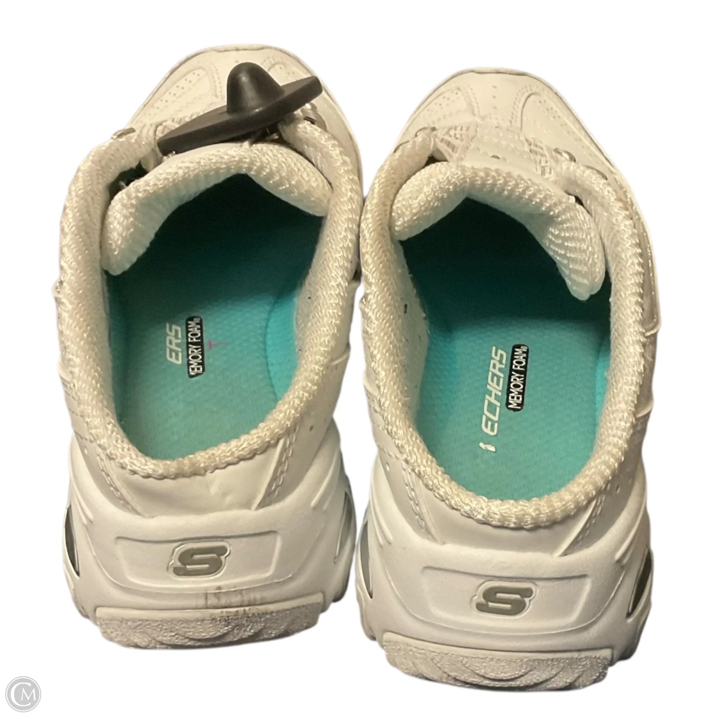 Shoes Sneakers By Skechers In White, Size: 5