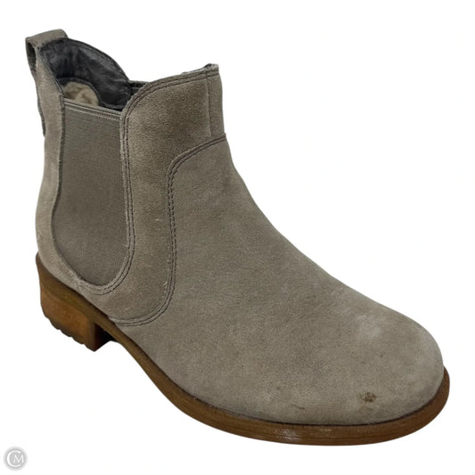 Boots Designer By Ugg In Grey, Size: 5.5