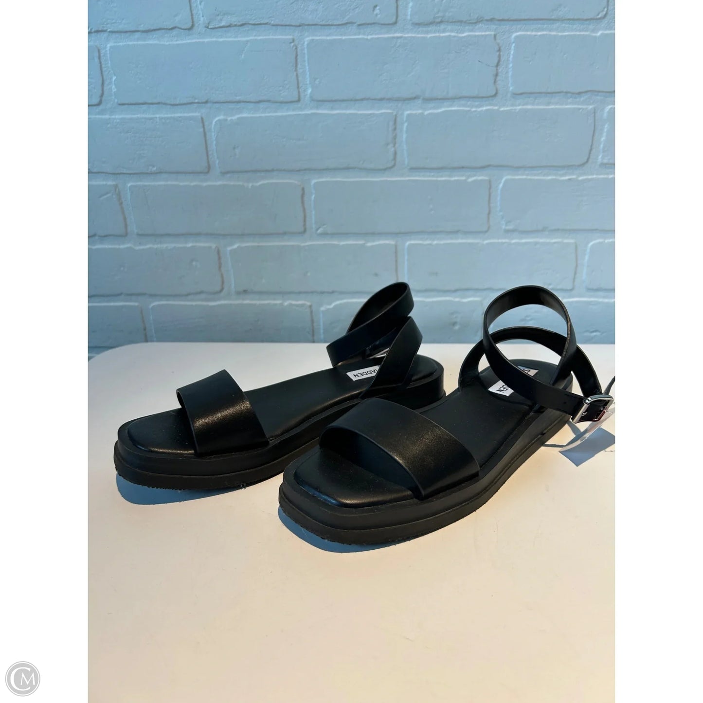 Sandals Flats By Steve Madden In Black, Size: 7