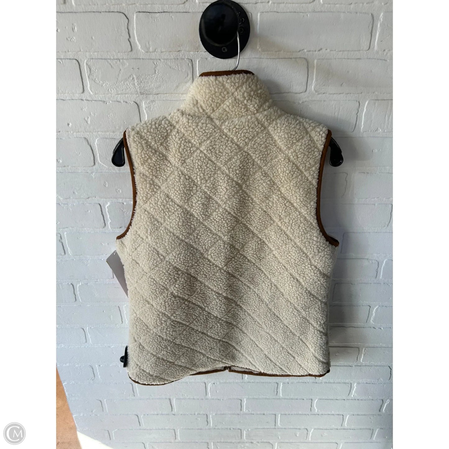 Vest Faux Fur & Sherpa By Old Navy In Cream & Tan, Size: M