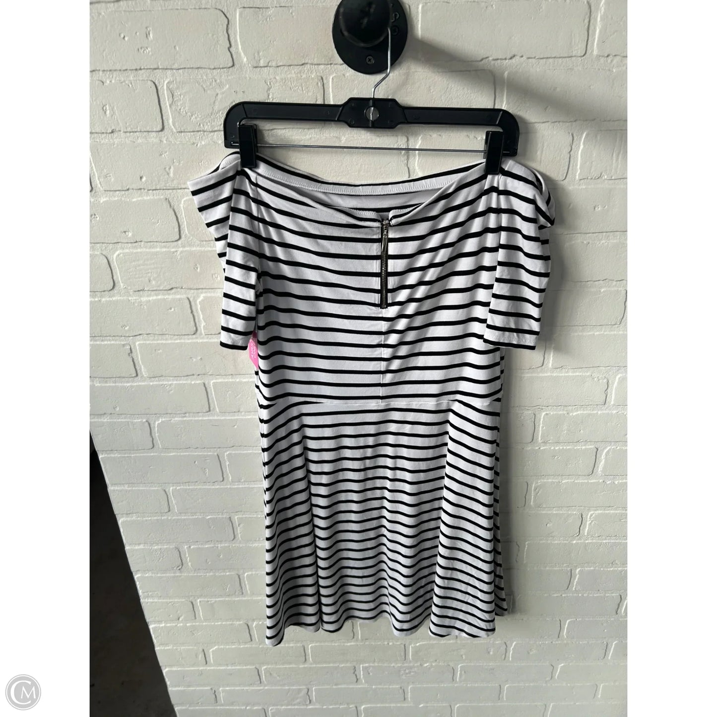 Dress Casual Short By White House Black Market In Black & White, Size: L