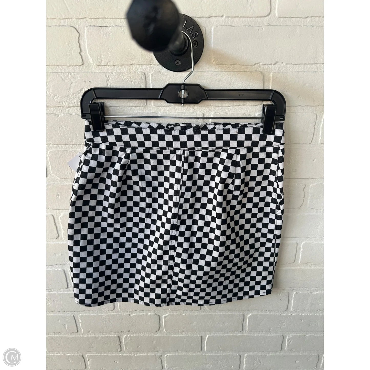 Skirt Mini & Short By Clothes Mentor In Black & White, Size: 4