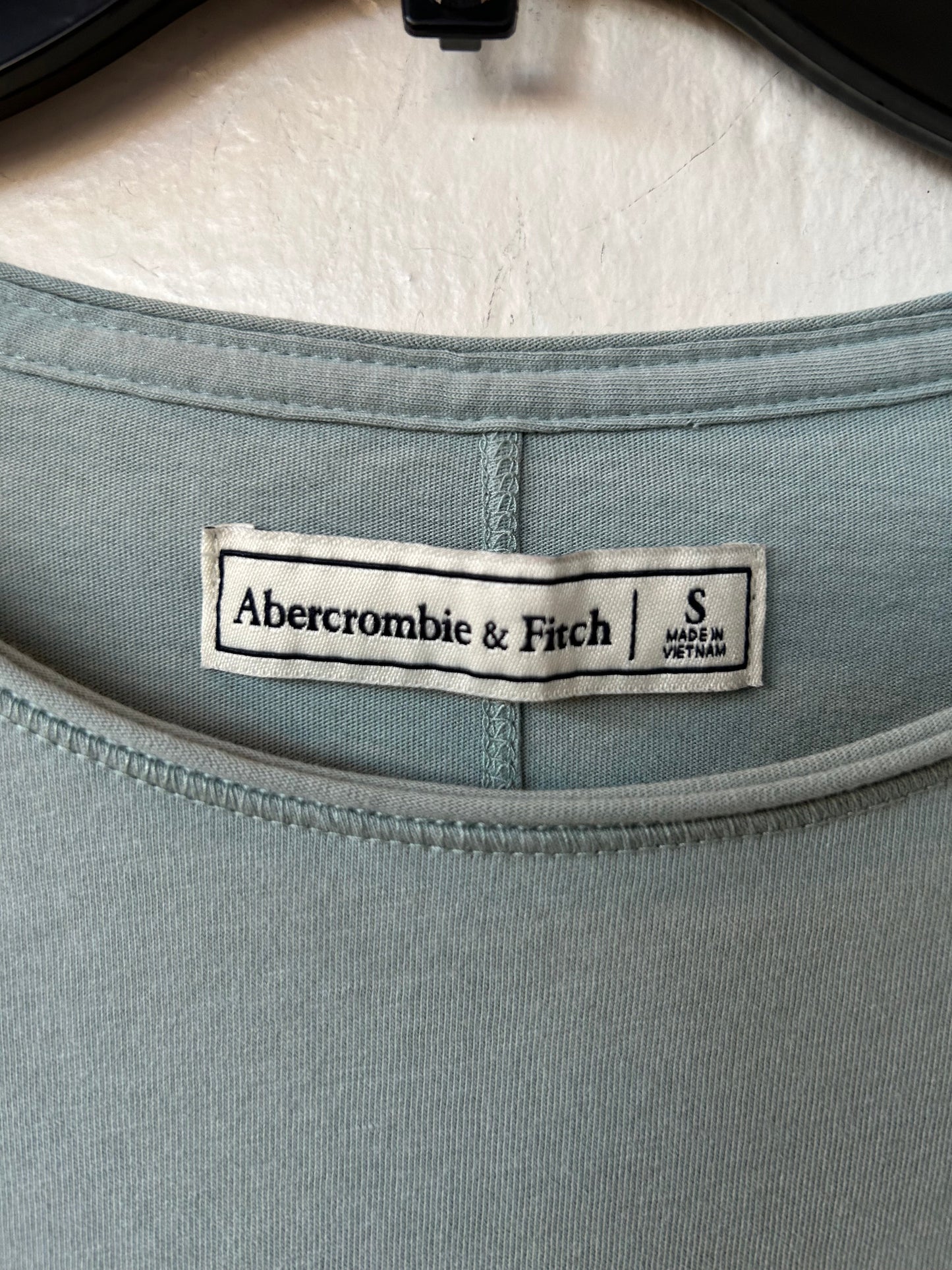 Top Long Sleeve By Abercrombie And Fitch In Blue, Size: S