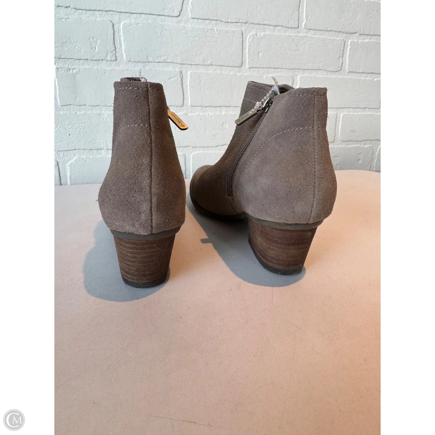 Boots Ankle Flats By Blondo In Brown, Size: 7