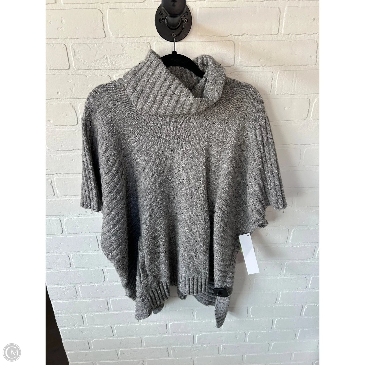 Poncho By Athleta In Grey, Size: S