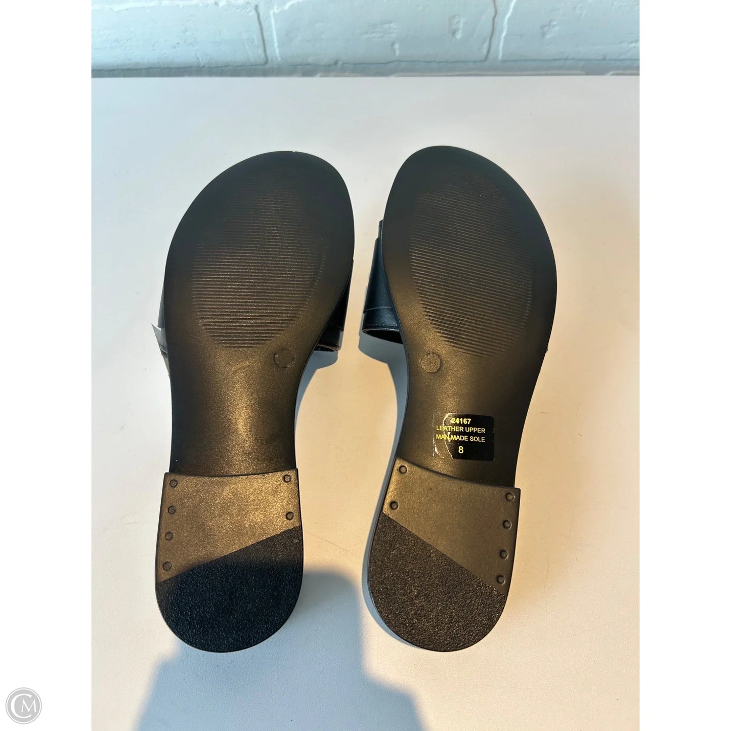Sandals Flats By Clothes Mentor In Black & Brown, Size: 8