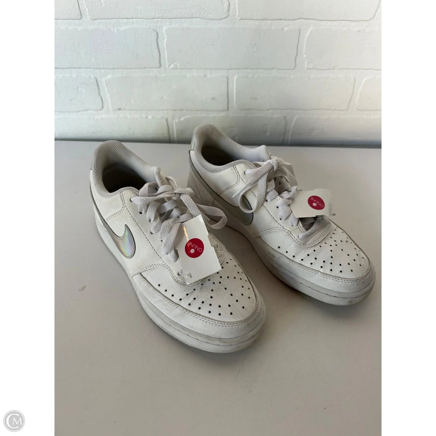 Shoes Sneakers By Nike In White, Size: 8