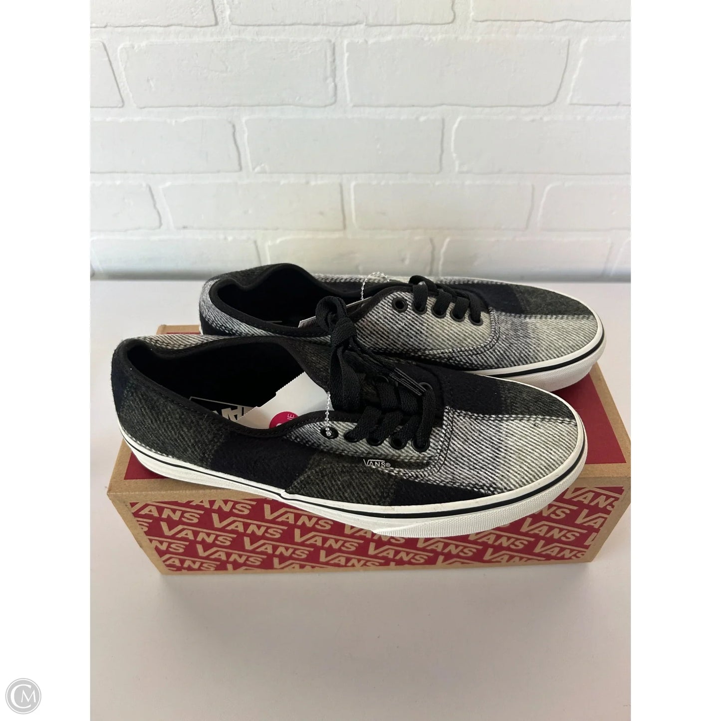 Shoes Sneakers By Vans In Black & Green, Size: 8