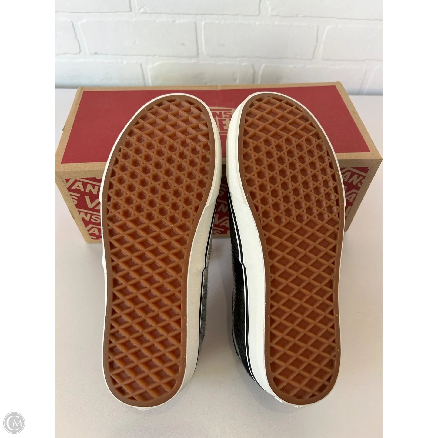 Shoes Sneakers By Vans In Black & Green, Size: 8