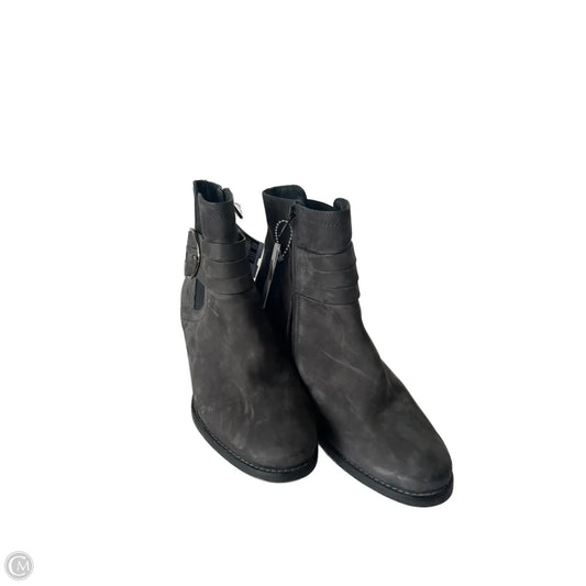 Boots Ankle Heels By Paul Green In Grey, Size: 7