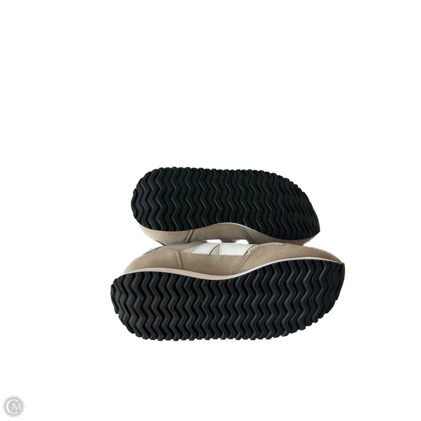 Shoes Sneakers By New Balance In Tan, Size: 11