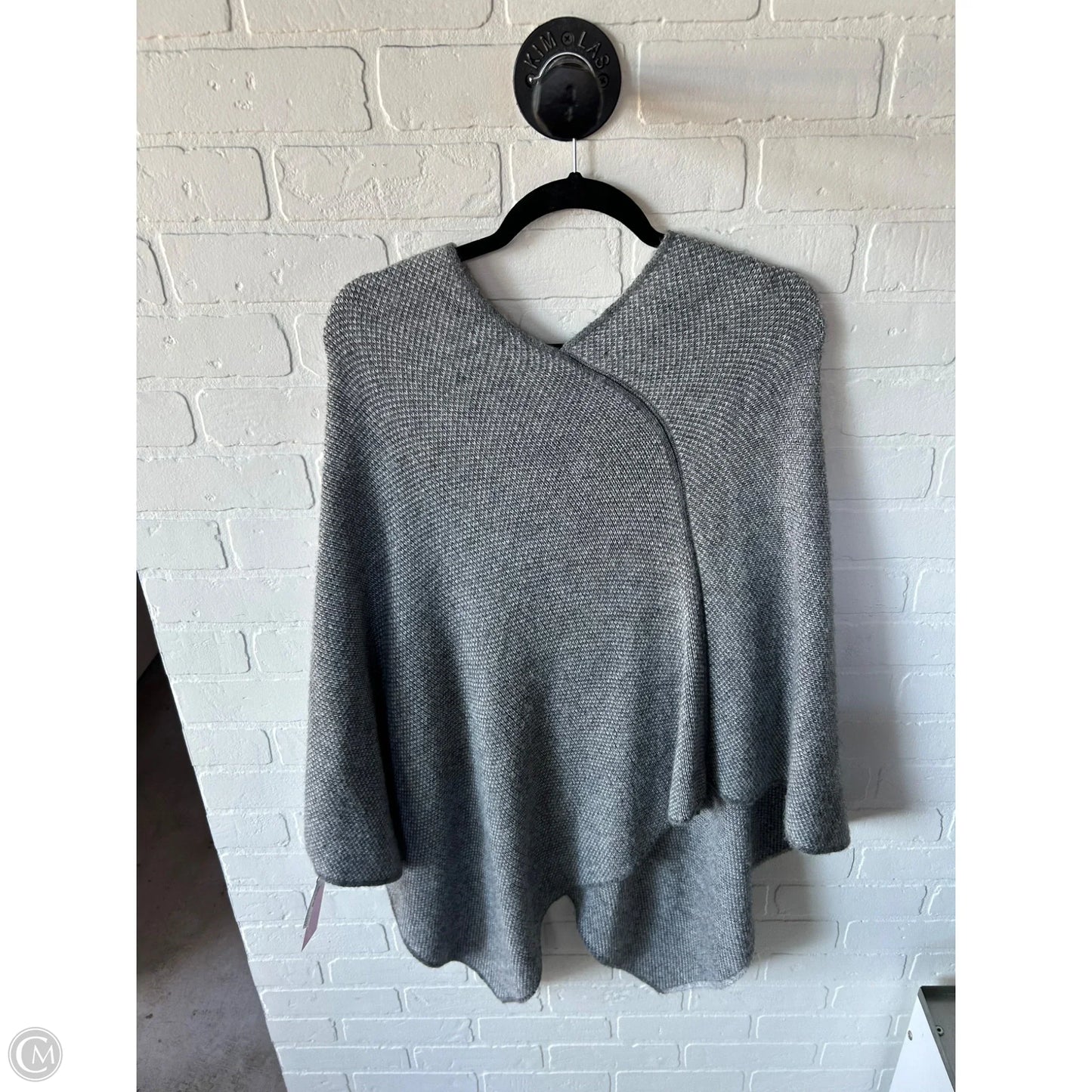 Poncho By Clothes Mentor In Grey, Size: Osfm