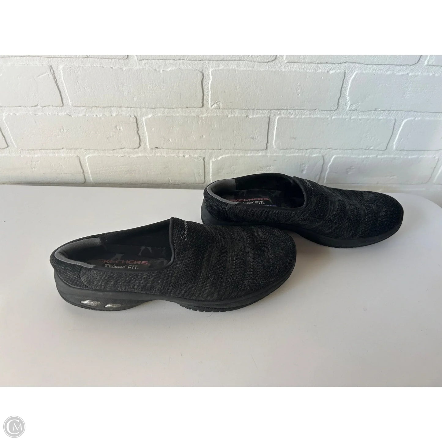 Shoes Flats By Skechers In Black, Size: 8