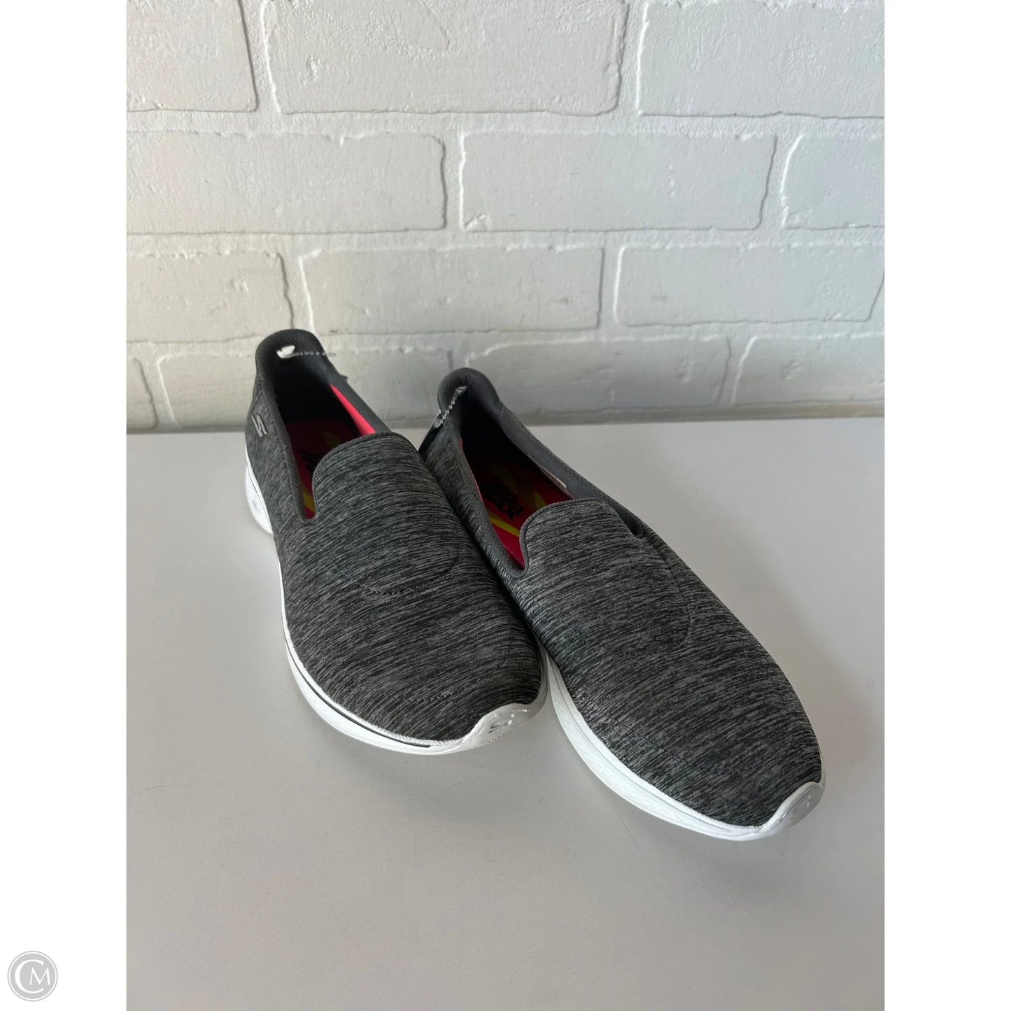 Shoes Sneakers By Skechers In Grey, Size: 8