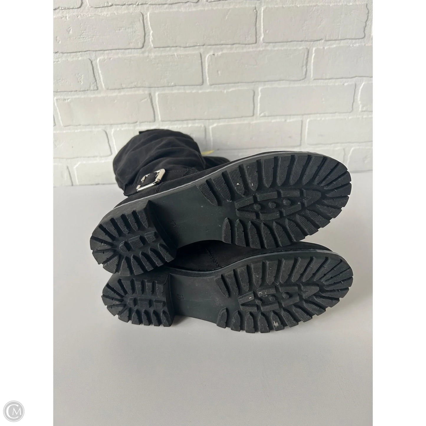 Boots Knee Flats By Clothes Mentor In Black, Size: 6.5