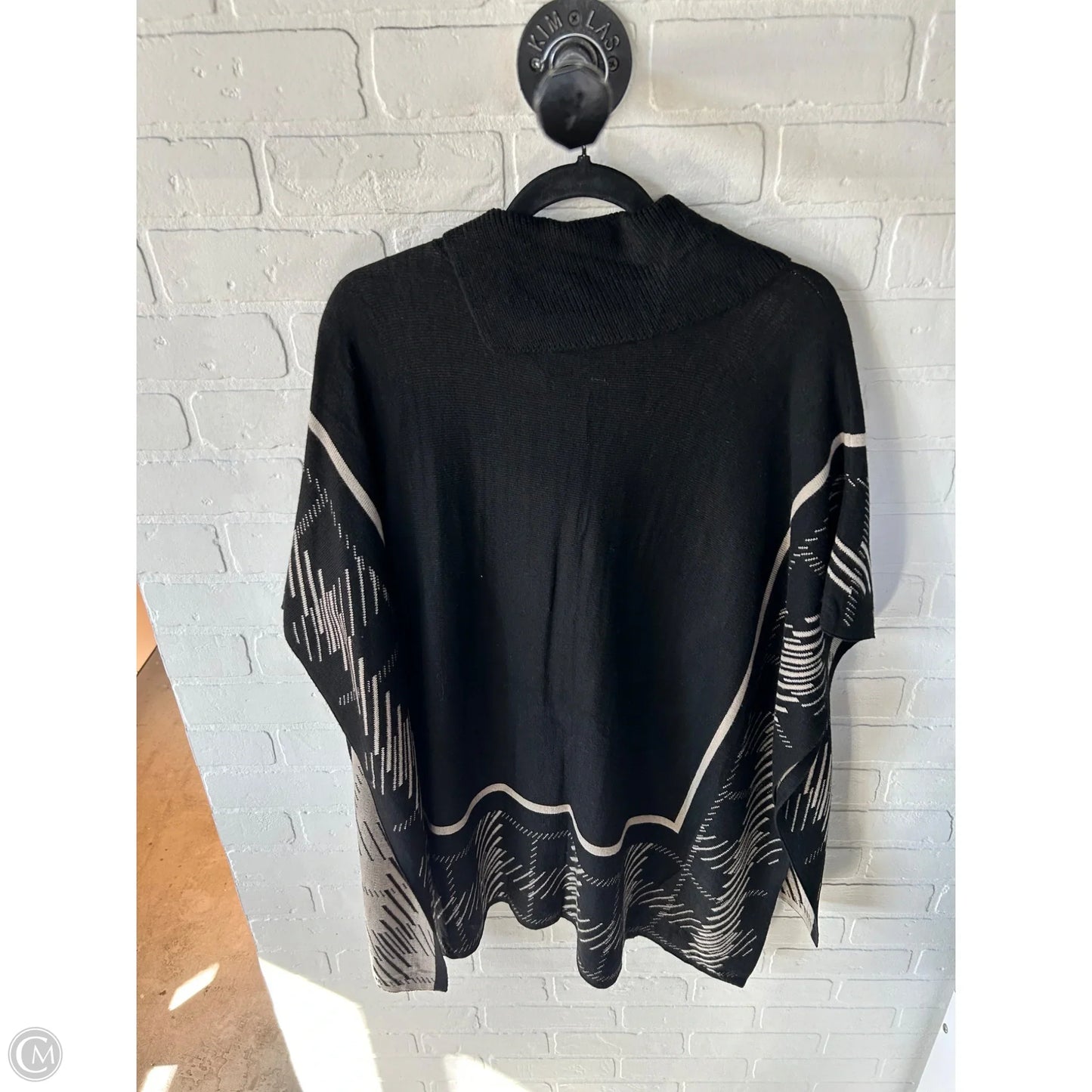 Poncho By White House Black Market In Black & Tan, Size: Xs