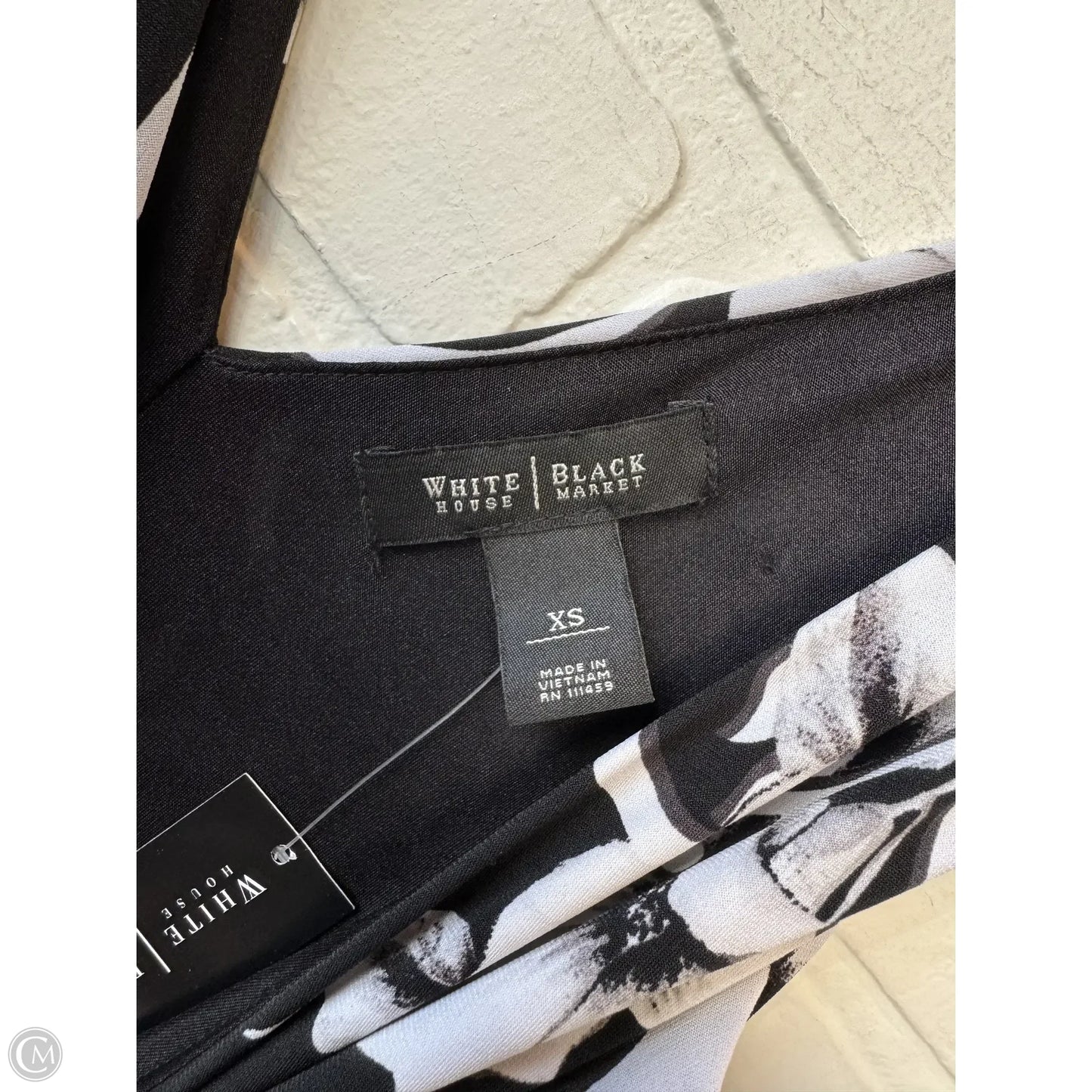 Dress Casual Short By White House Black Market In Black & White, Size: Xs
