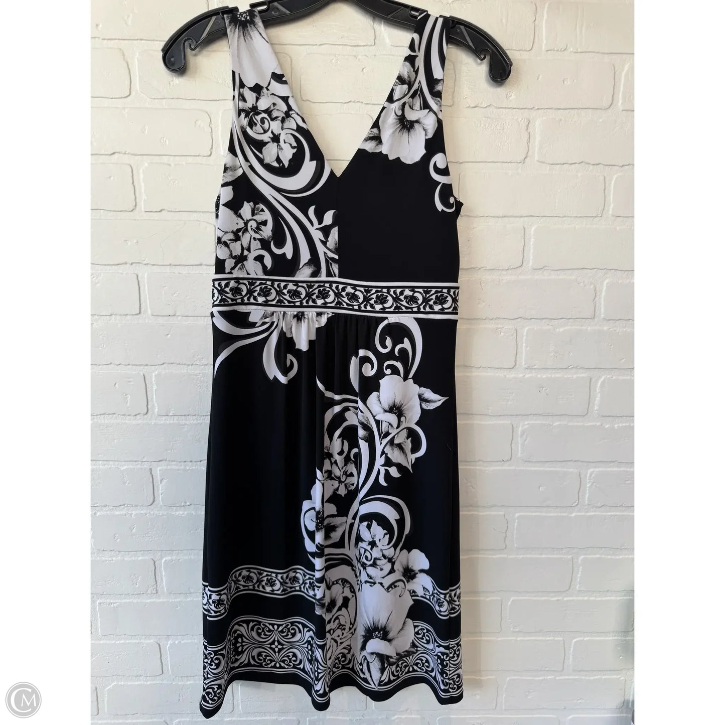 Dress Casual Short By White House Black Market In Black & White, Size: Xs