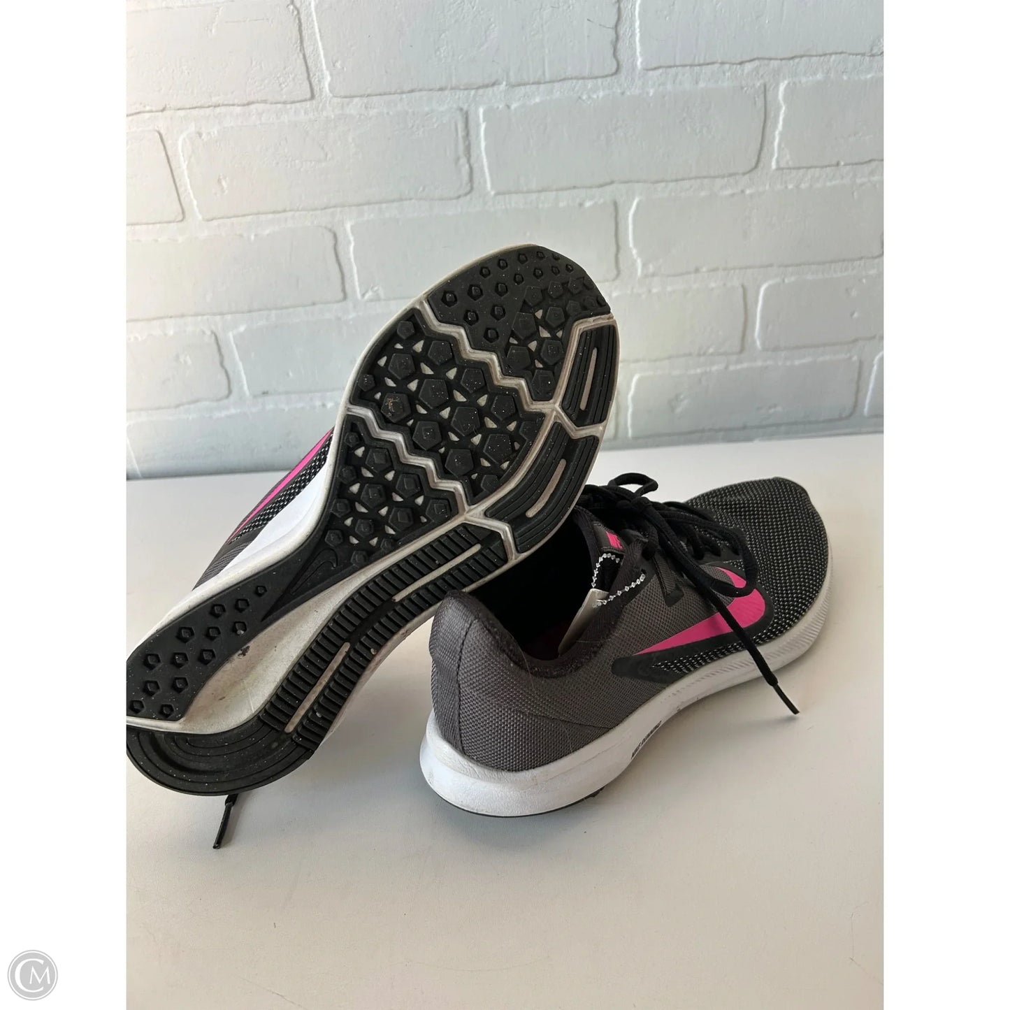Shoes Athletic By Nike In Black & Pink, Size: 8.5