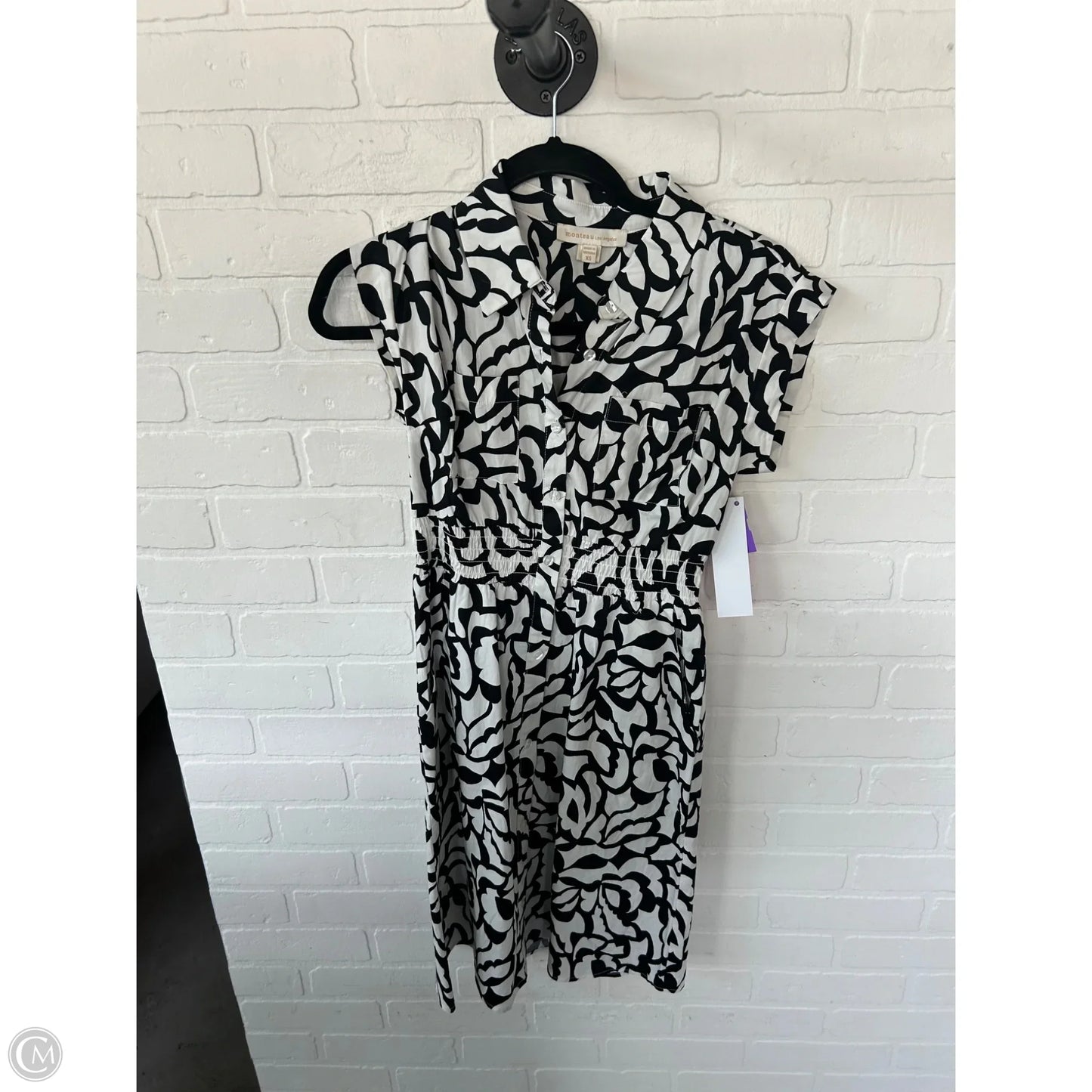Dress Casual Short By Monteau In Black & White, Size: Xs